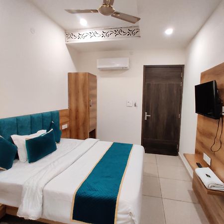 Hotel D S Inn อัมริตสา ภายนอก รูปภาพ