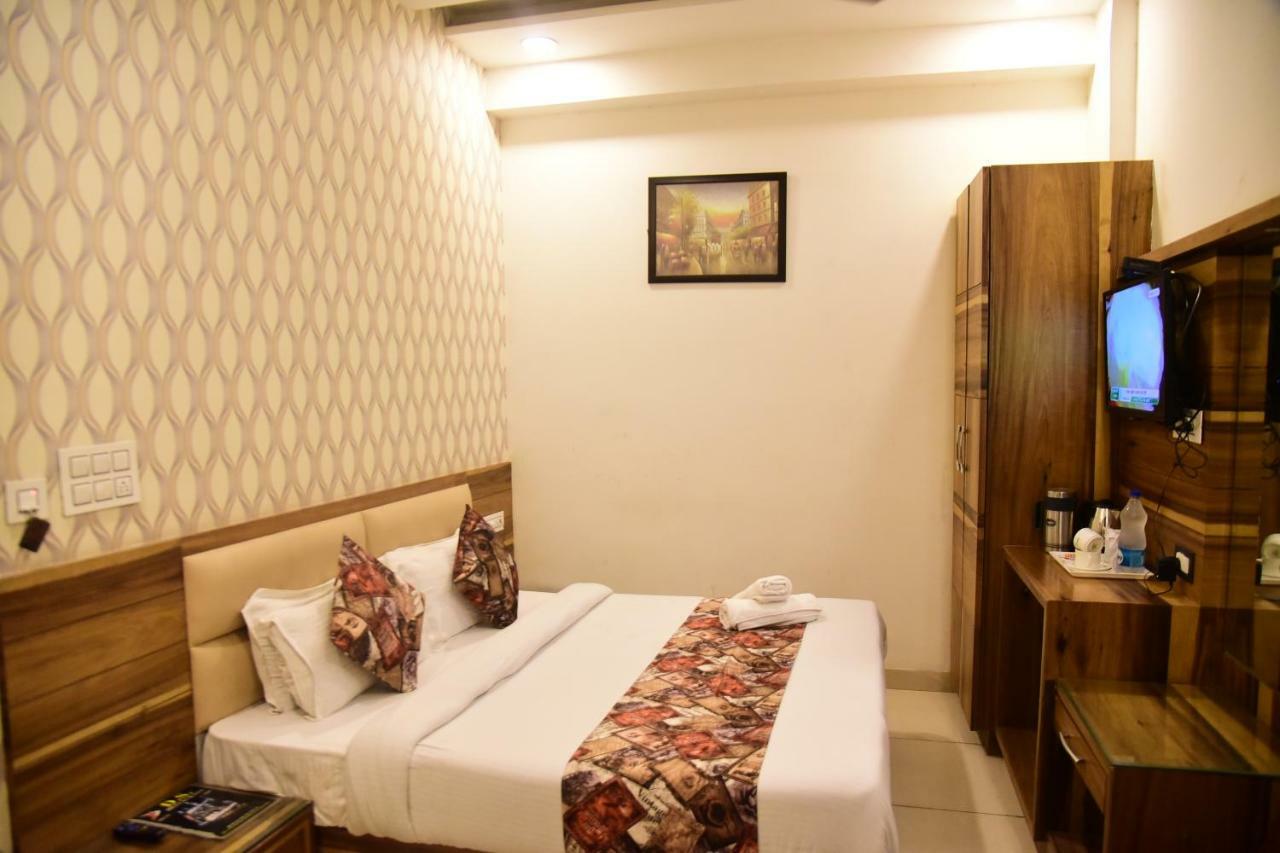 Hotel D S Inn อัมริตสา ภายนอก รูปภาพ