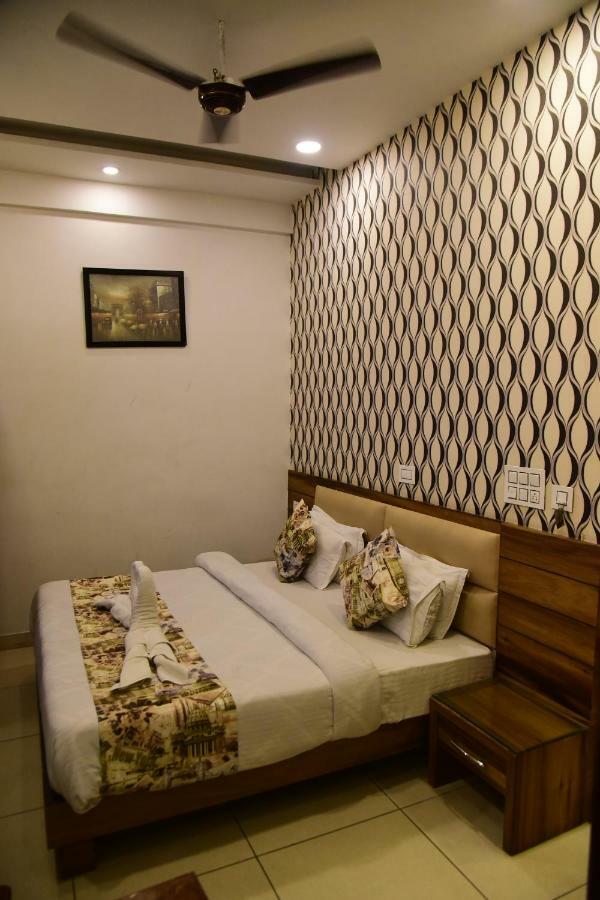 Hotel D S Inn อัมริตสา ภายนอก รูปภาพ